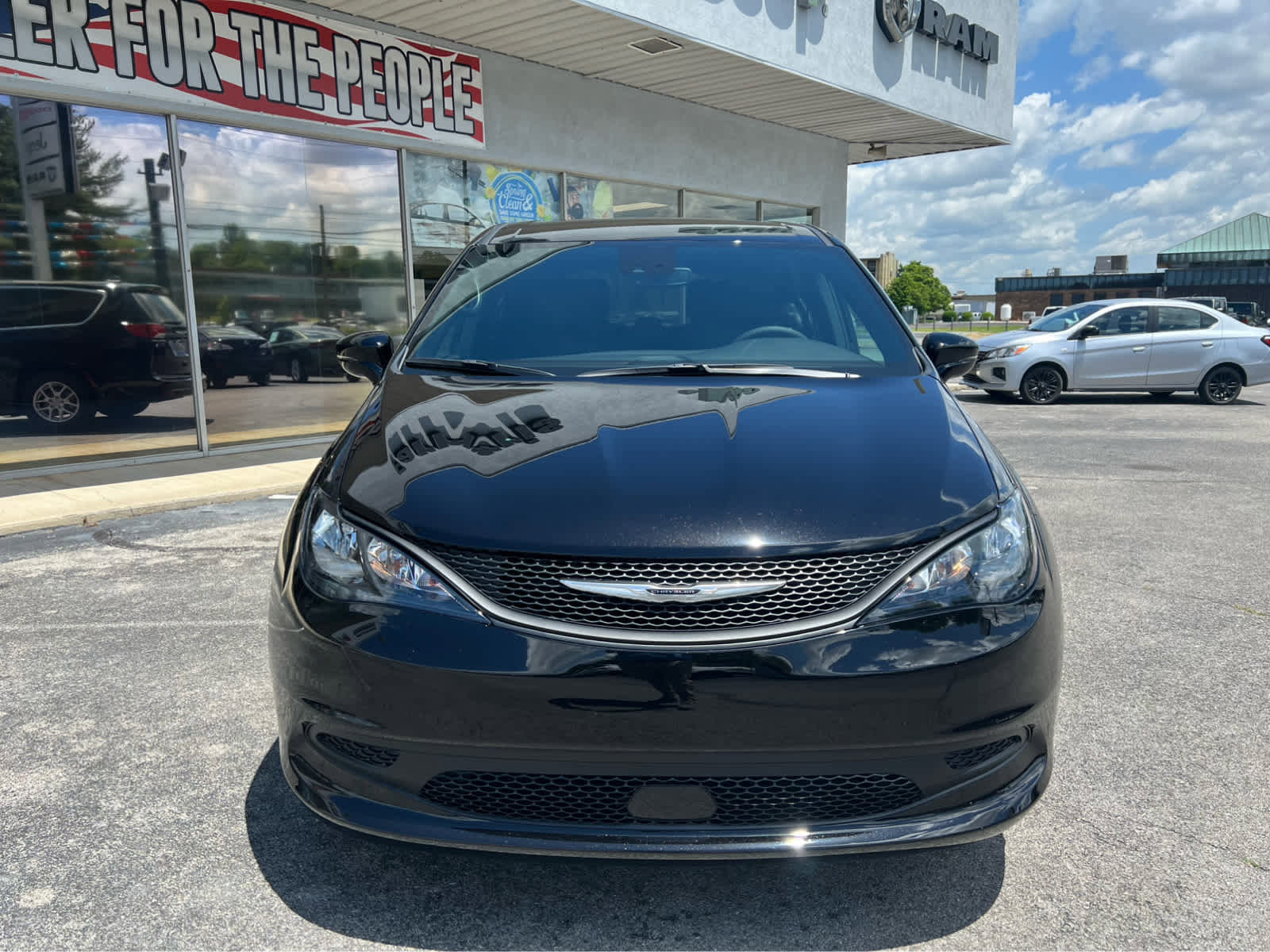 New 2025 Chrysler Voyager LX image 2