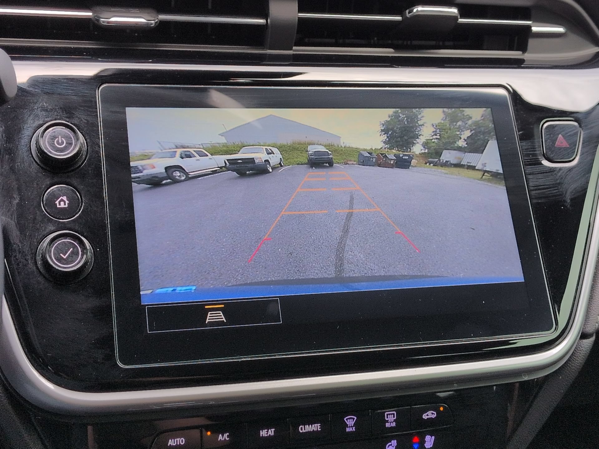 Certified 2022 Chevrolet Bolt EUV LT w/ Convenience Package FWD image 15