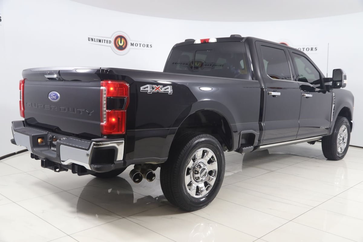 Used 2023 Ford F250 Lariat w/ Lariat Ultimate Package AWD/4WD image 3