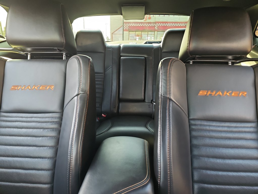 Used 2015 Dodge Challenger R/T w/ Quick Order Package 28B R/T RWD image 31
