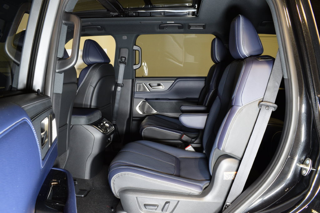 New 2027 INFINITI QX80 Sensory w/ Sport Exterior Package AWD/4WD image 29