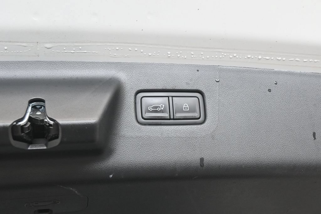 Used 2025 Hyundai Santa Fe SE FWD image 35