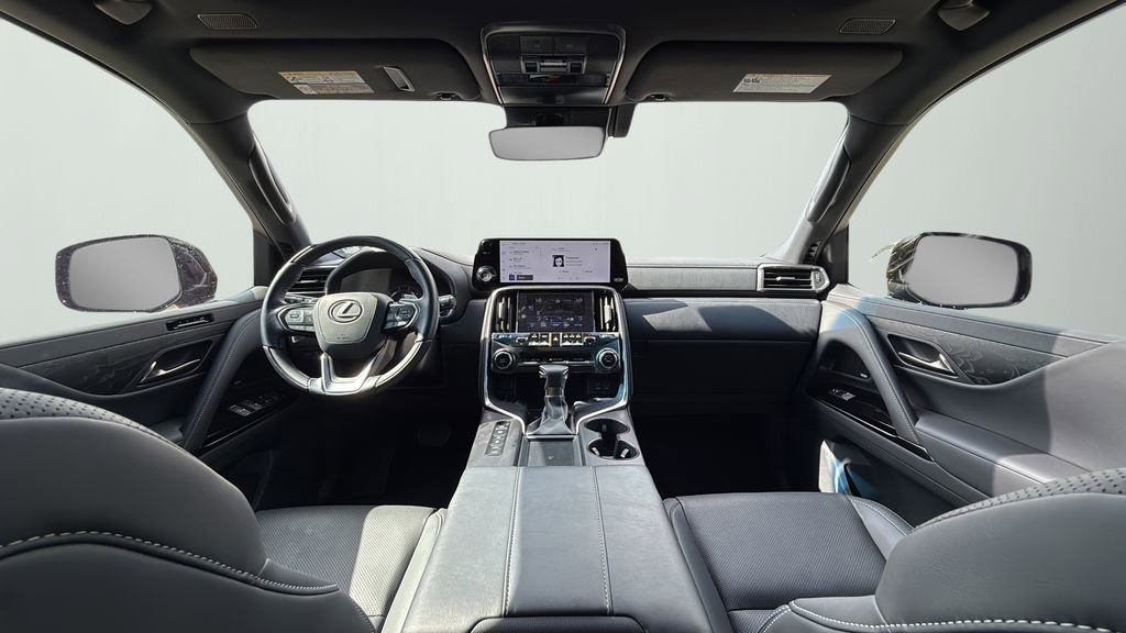 Used 2022 Lexus LX 600 4WD w/ Luxury Package image 14