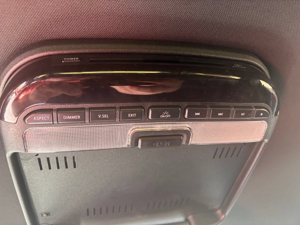 Used 2020 Chrysler Pacifica Touring-L FWD image 12