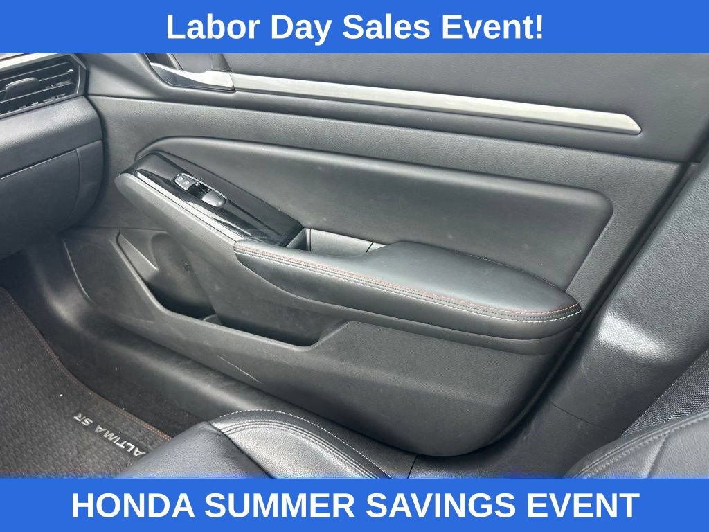 Used 2024 Nissan Altima 2.5 SR w/ SR Premium Package FWD image 17