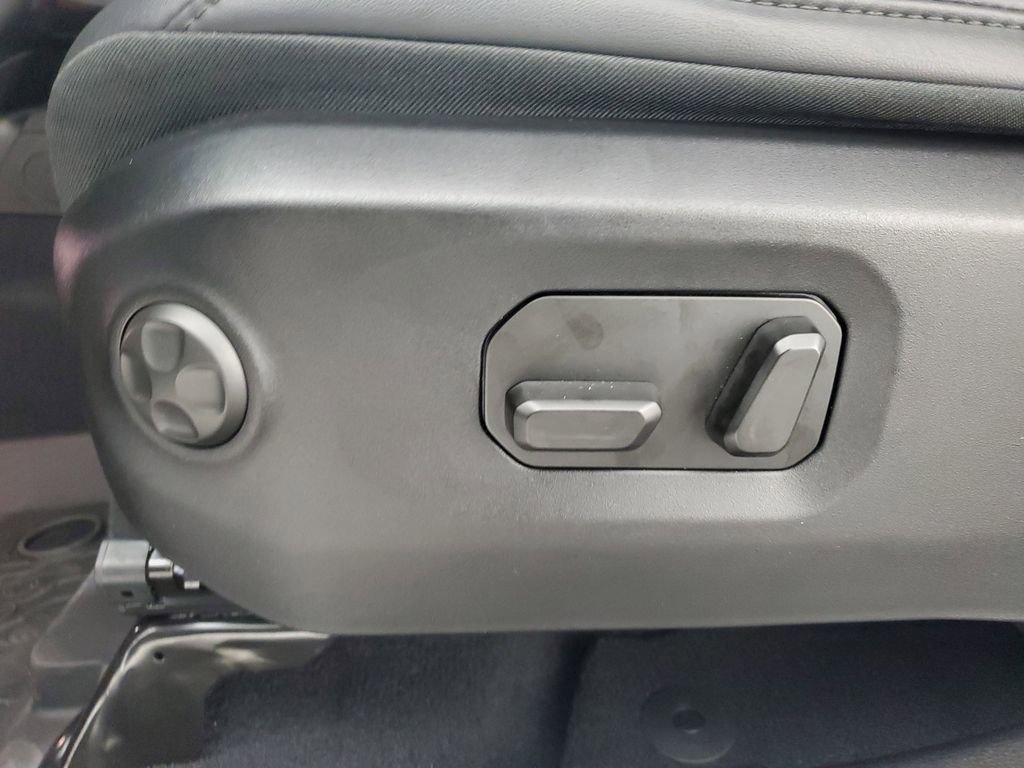 New 2025 Jeep Wrangler Unlimited Rubicon 392 image 31