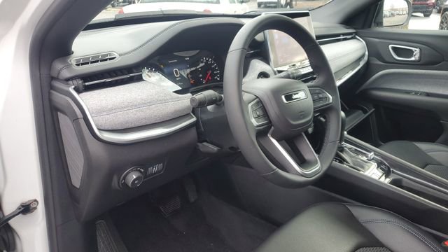 Certified 2024 Jeep Compass Latitude image 6