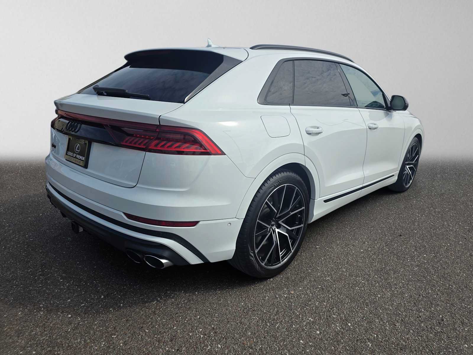 Used 2023 Audi SQ8 Prestige AWD/4WD image 3