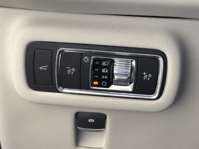 New 2026 Lincoln Nautilus Premier AWD/4WD image 12