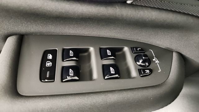 New 2026 Volvo XC90 B6 Plus w/ Protection Package Premier AWD/4WD image 10