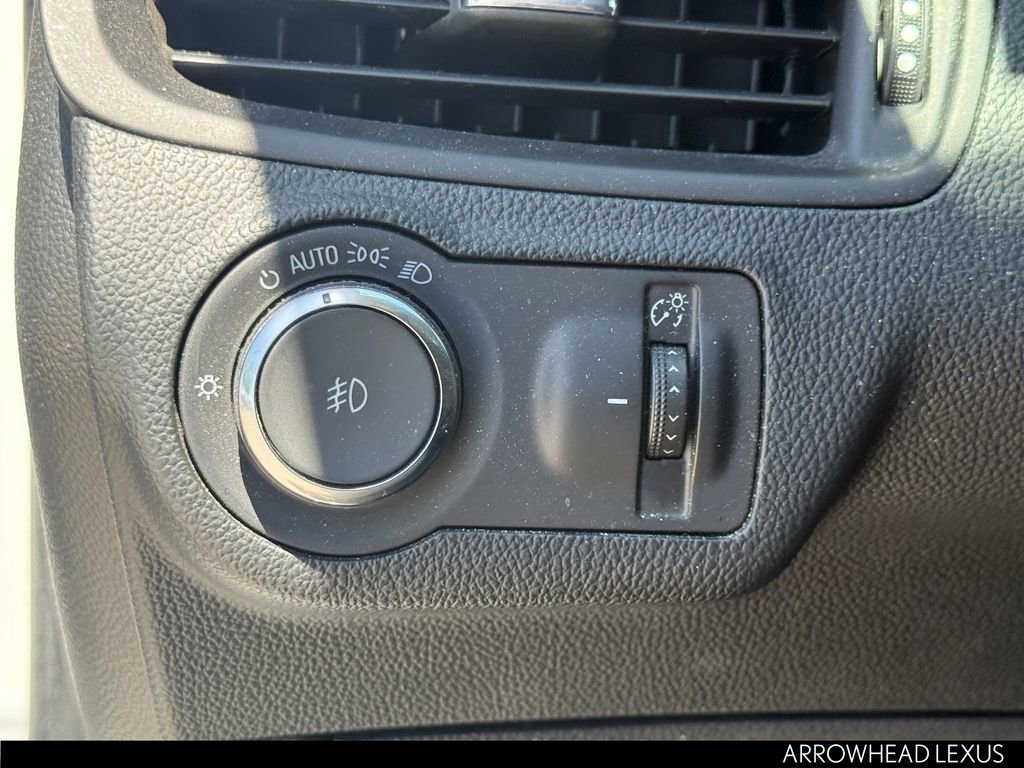 Used 2017 Buick Envision Essence FWD image 19