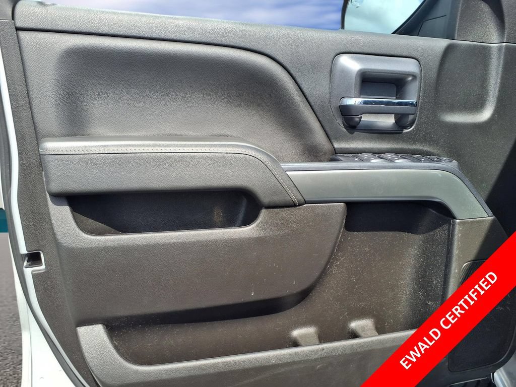 Used 2018 Chevrolet Silverado 1500 LT w/ All Star Edition AWD/4WD image 22