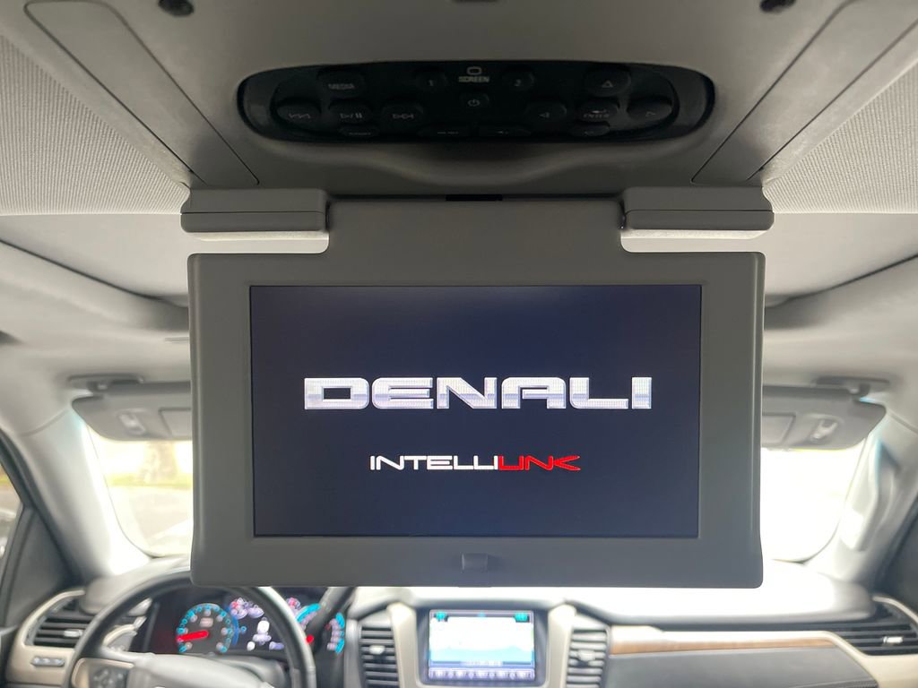 Used 2019 GMC Yukon Denali w/ Denali Ultimate Package AWD/4WD image 34
