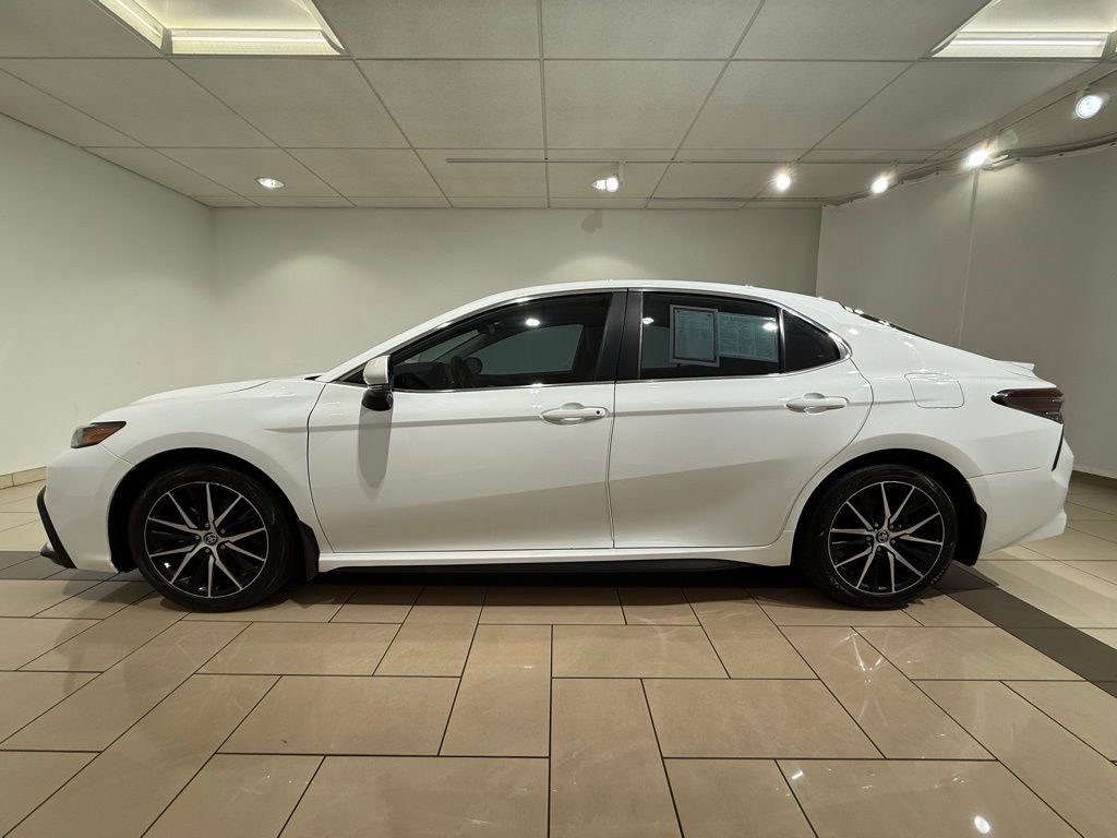 Certified 2024 Toyota Camry SE image 2