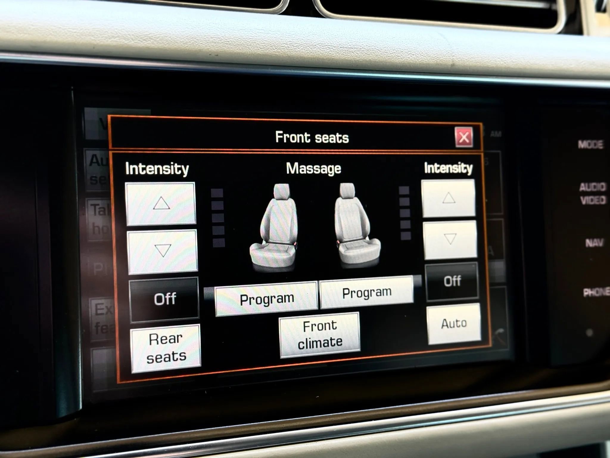 Used 2014 Land Rover Range Rover Supercharged image 47