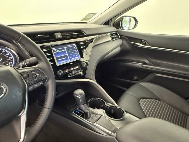 Used 2020 Toyota Camry SE w/ Convenience Package FWD image 22