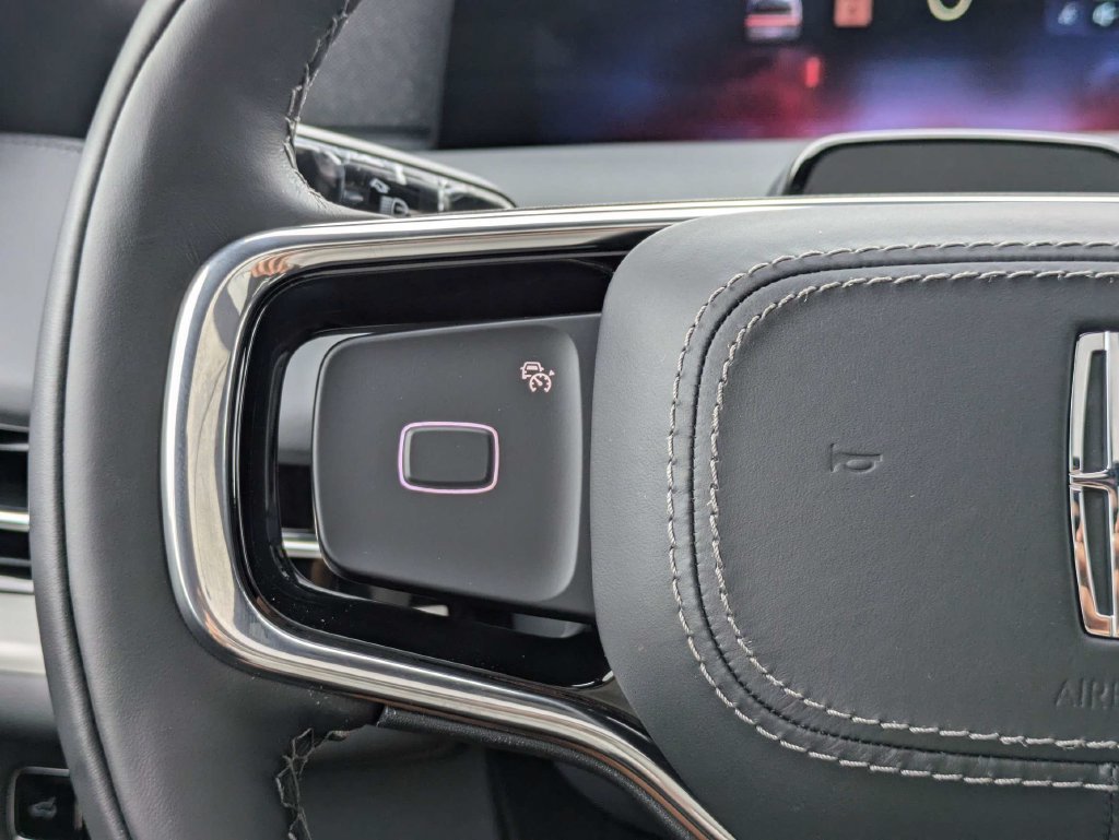 New 2027 Lincoln Navigator Reserve w/ Jet Appearance Package RWD image 29