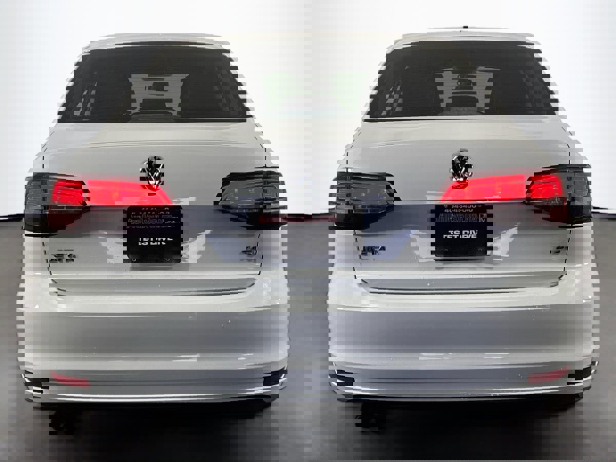 Used 2018 Volkswagen Jetta Wolfsburg Edition image 7