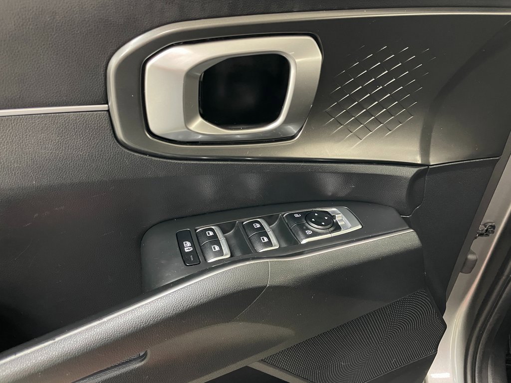 Used 2021 Kia Sorento S image 23