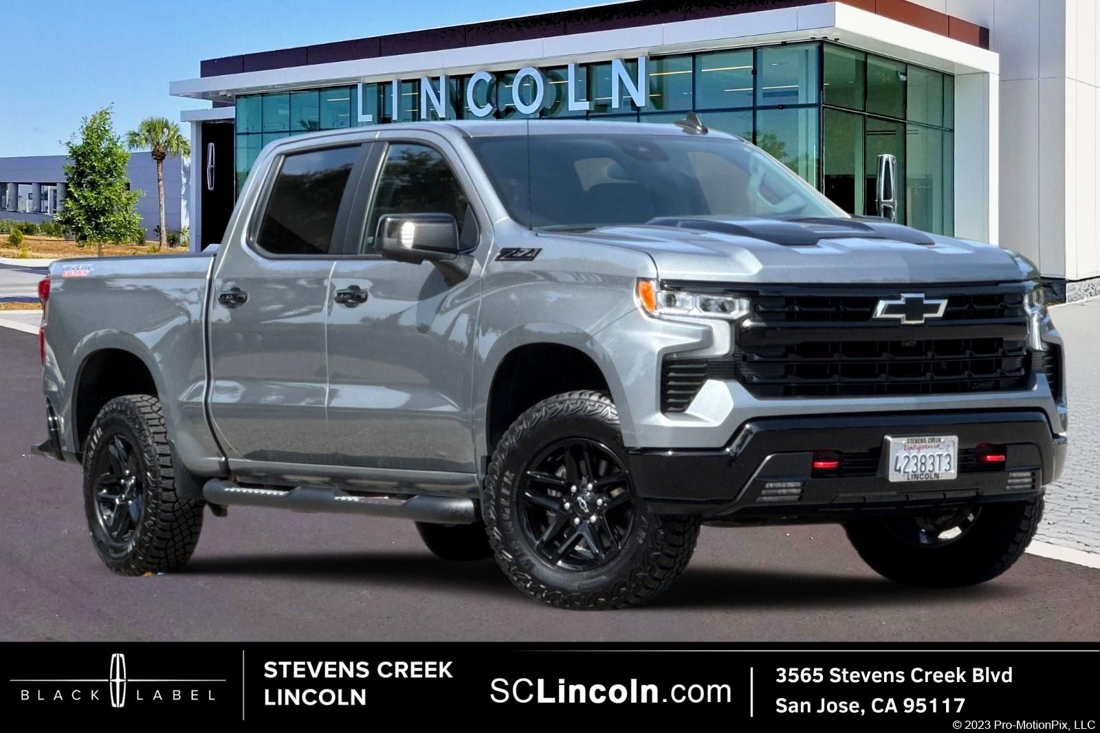 Used 2023 Chevrolet Silverado 1500 LT Trail Boss w/ LT Trail Boss Premium Package AWD/4WD image 1