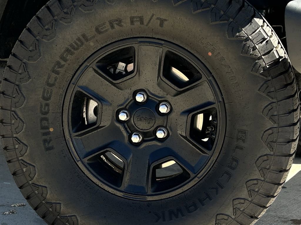 Used 2022 Jeep Gladiator Mojave w/ Trailer Tow Package image 9