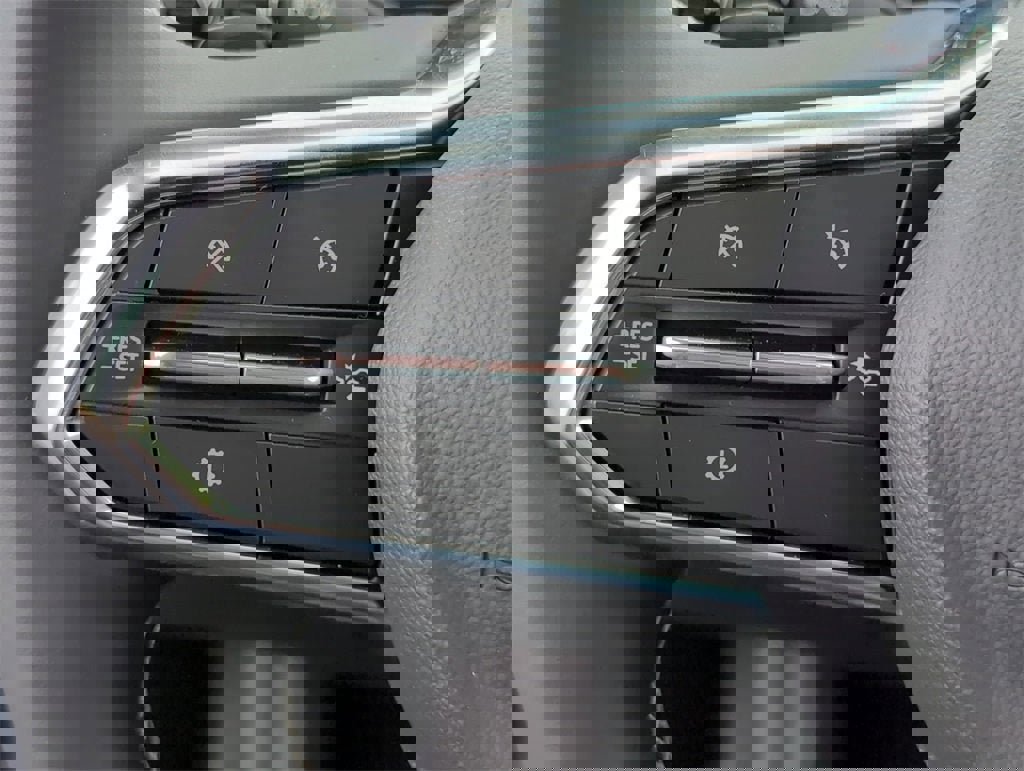 Certified 2026 Chevrolet Traverse LT w/ LPO, Floor Liner Package image 27