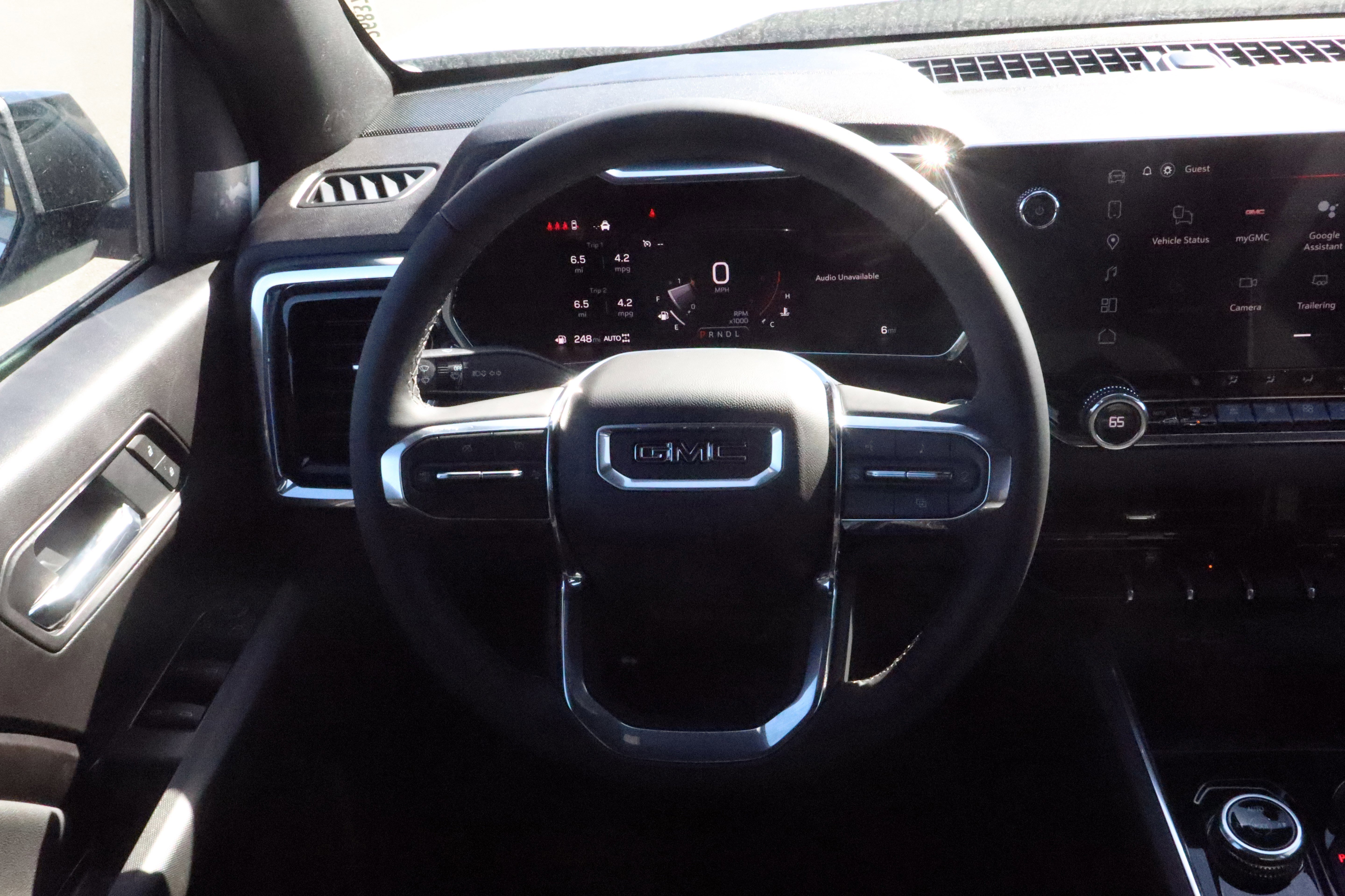 New 2026 GMC Canyon Elevation w/ Convenience Package image 9