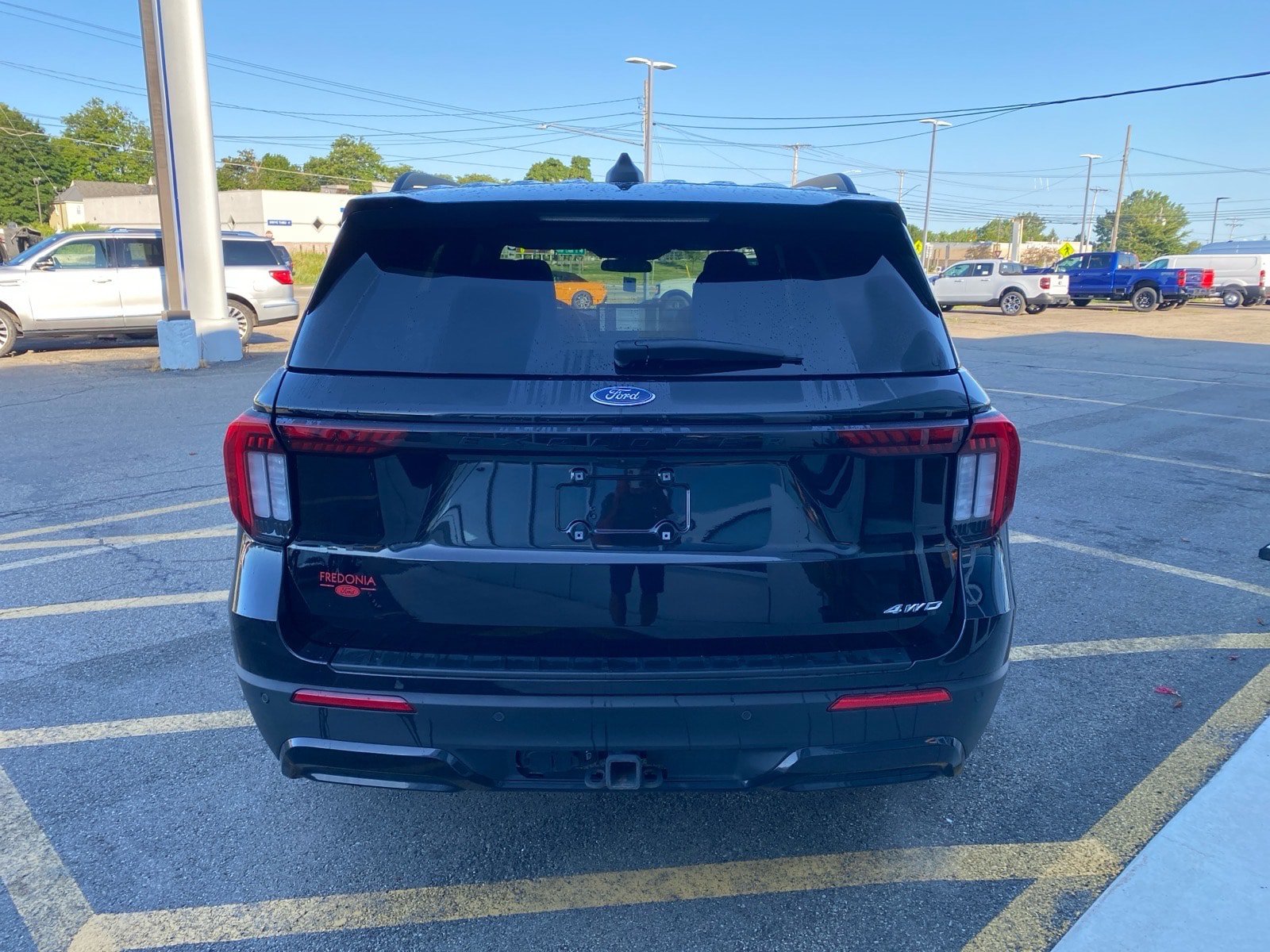 Used 2025 Ford Explorer ST-Line AWD/4WD image 5
