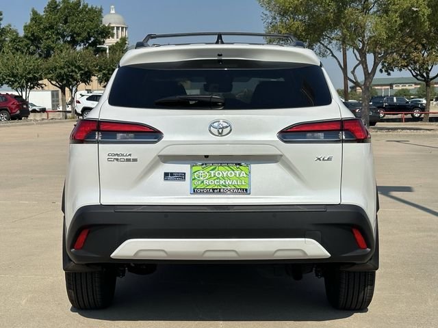 New 2026 Toyota Corolla Cross XLE w/ Convenience Package FWD image 4