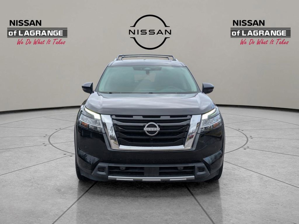 Used 2023 Nissan Pathfinder Platinum w/ Cargo Package image 2
