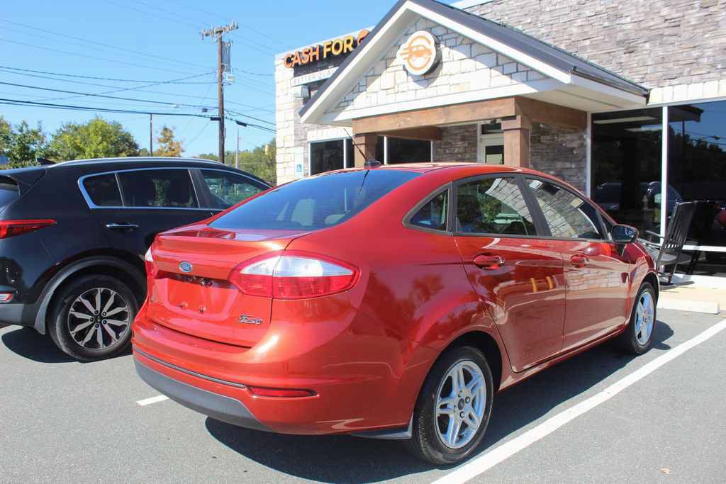 Used 2018 Ford Fiesta SE FWD image 5