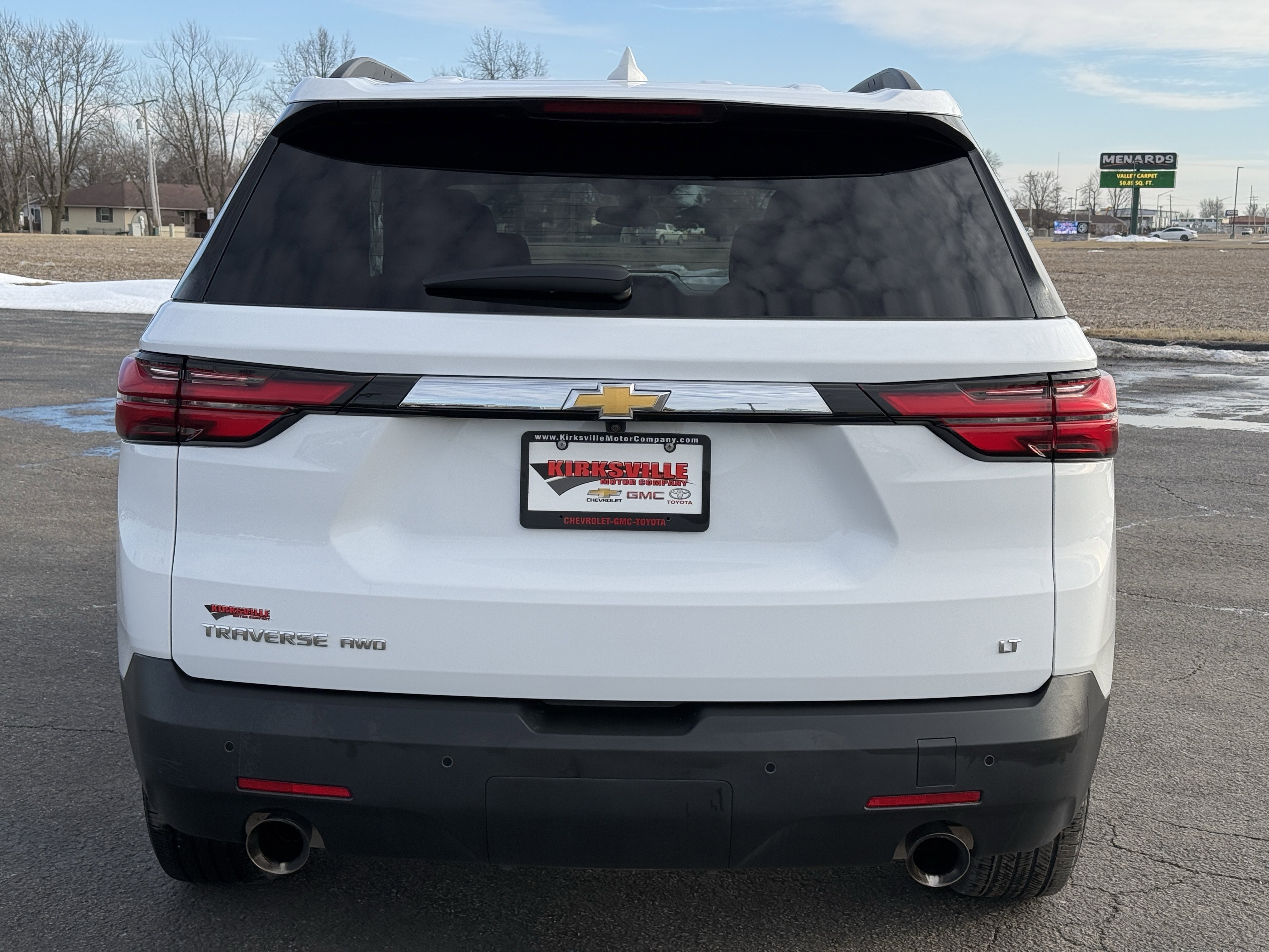 Used 2022 Chevrolet Traverse LT image 4