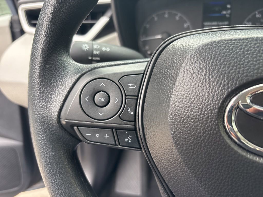 Used 2025 Toyota Corolla LE image 23