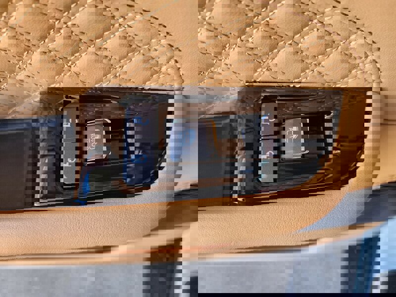 Used 2023 Jeep Grand Cherokee L Summit AWD/4WD image 91