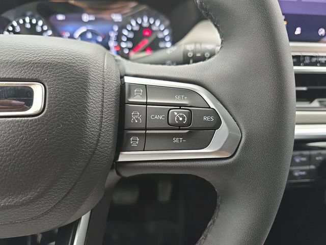 Used 2025 Jeep Compass Limited AWD/4WD image 18