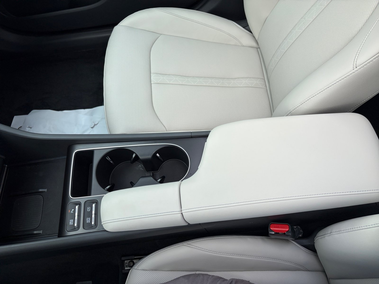 Used 2025 Hyundai Sonata Limited FWD image 27