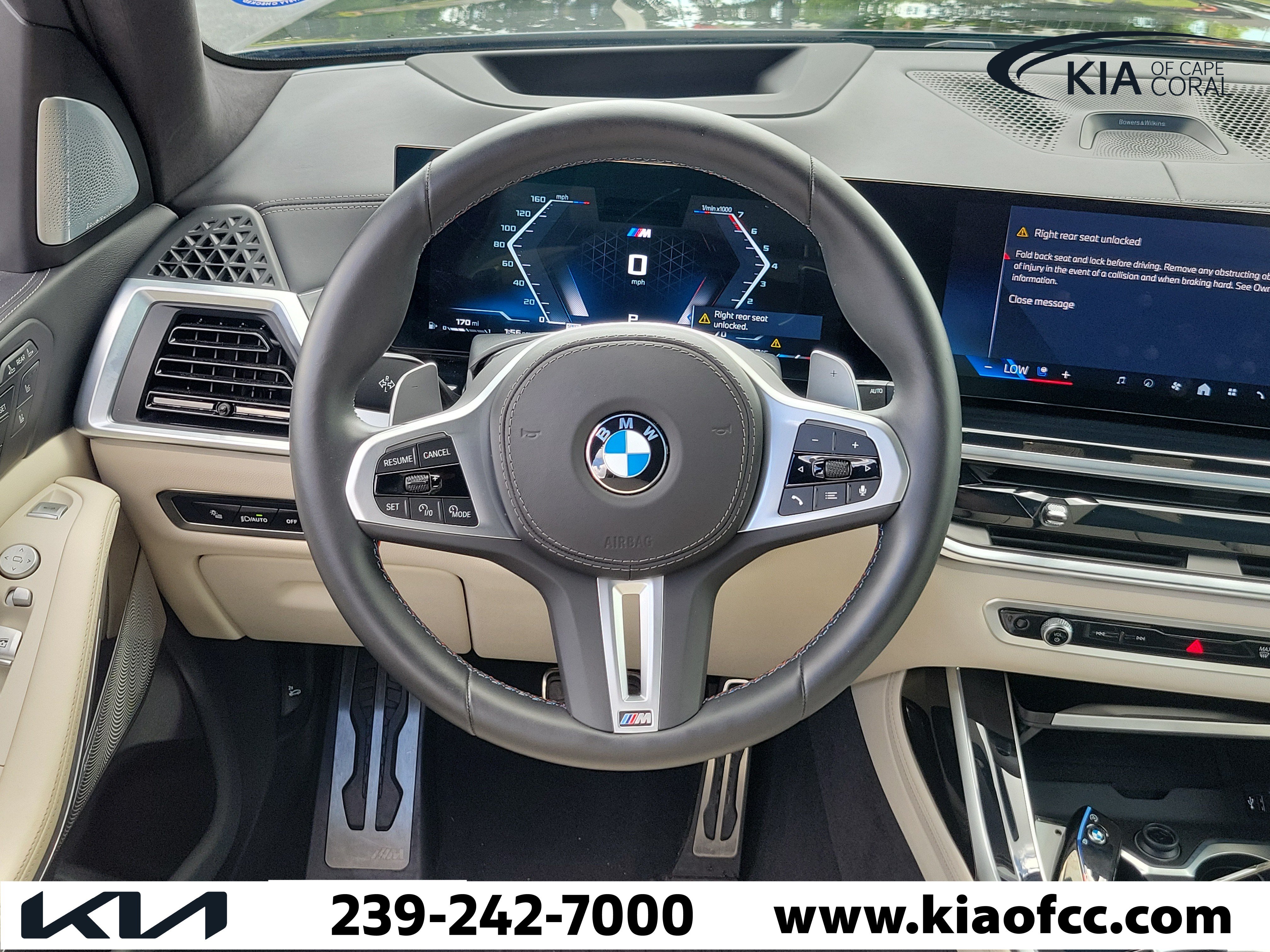 Used 2025 BMW X7 M60i AWD/4WD image 19