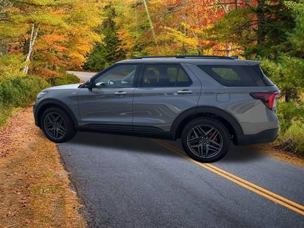 Used 2025 Ford Explorer ST-Line w/ ST-Line Street Pack AWD/4WD image 9