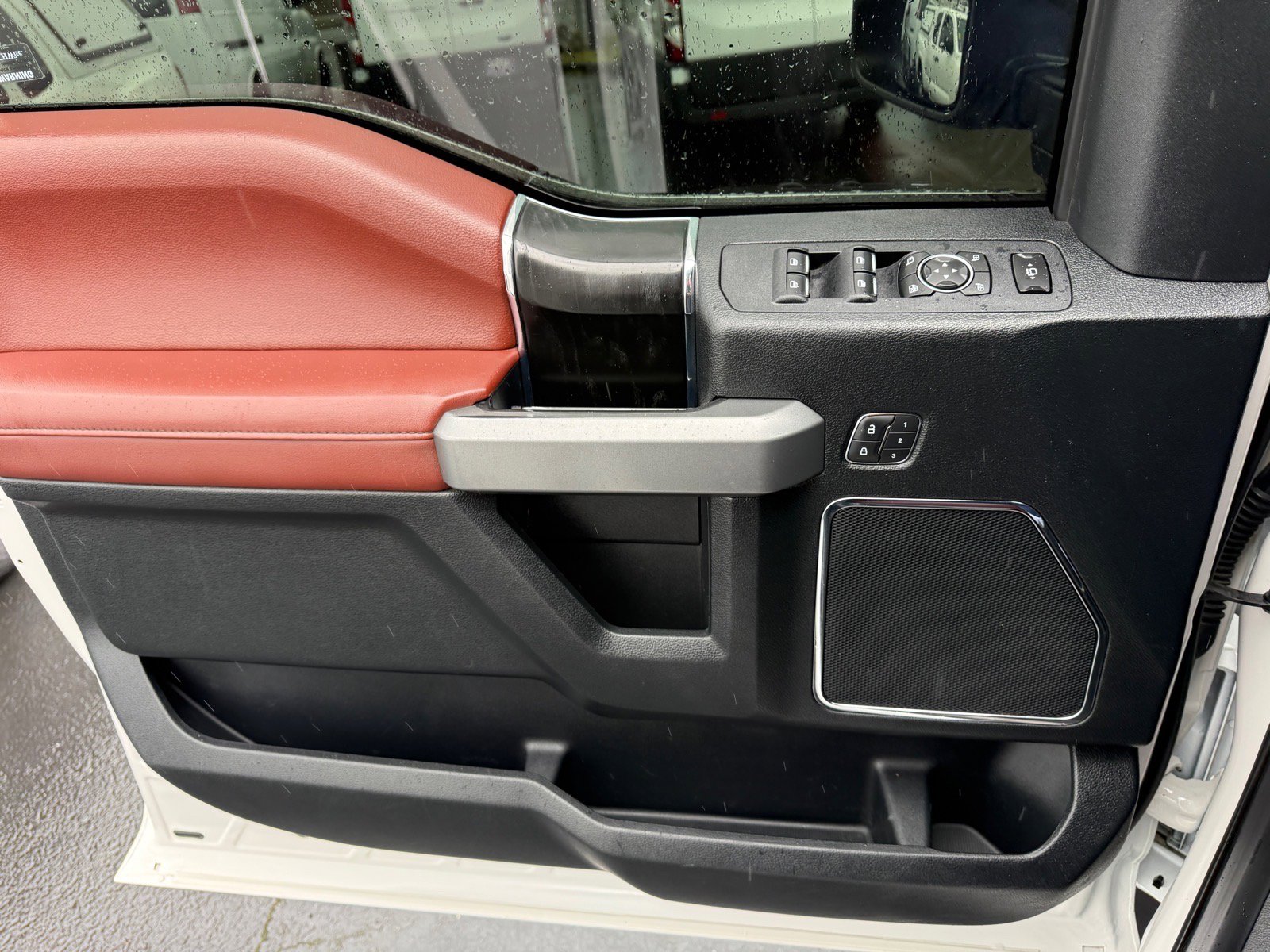 Used 2019 Ford F350 Platinum w/ Platinum Ultimate Package image 34