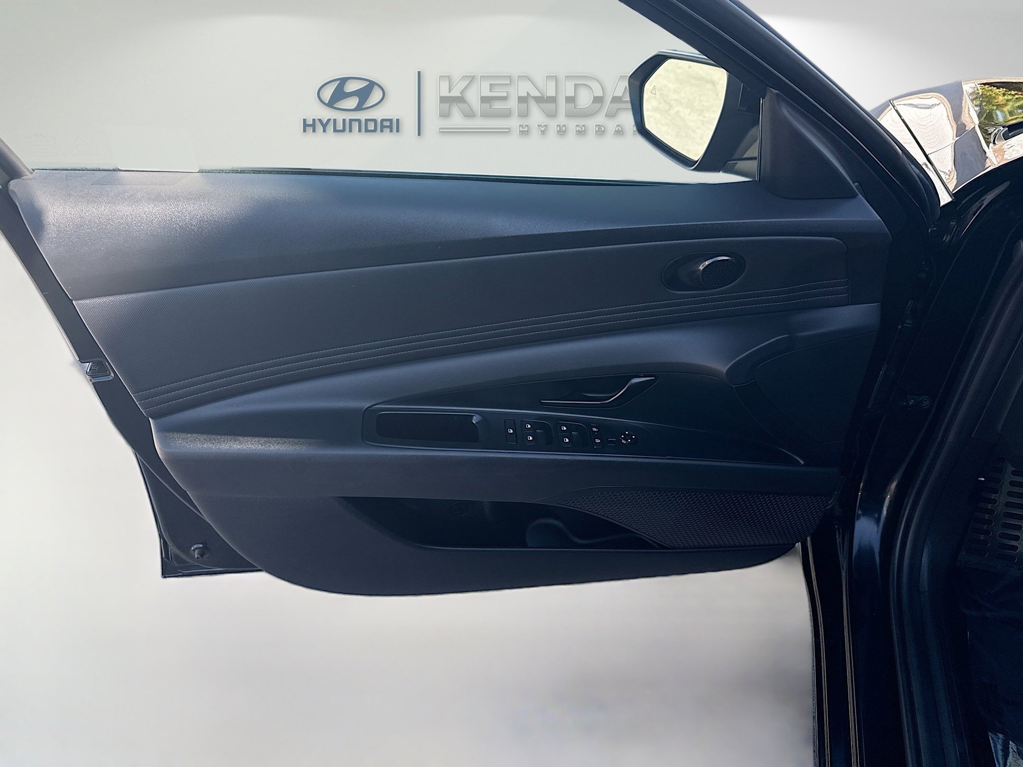 Used 2025 Hyundai Elantra Sport image 17