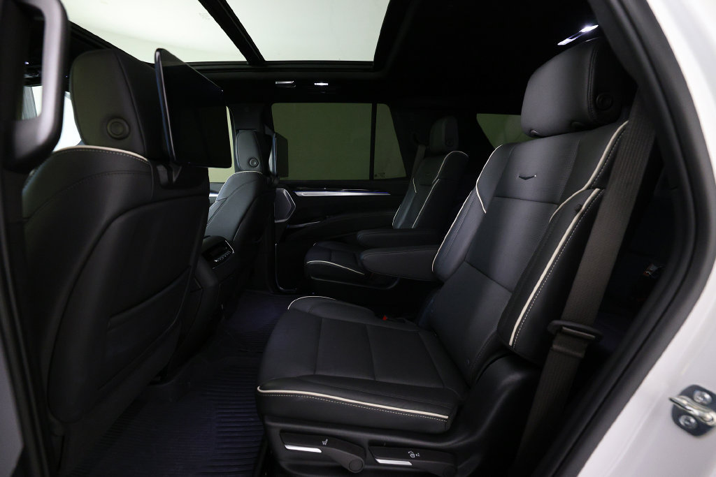 Used 2025 Cadillac Escalade Sport w/ Touring Package AWD/4WD image 16