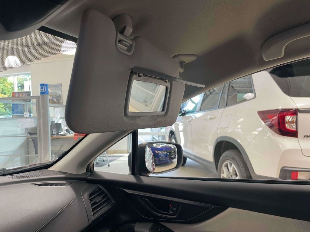 Used 2018 Subaru Impreza 2.0i AWD/4WD image 29