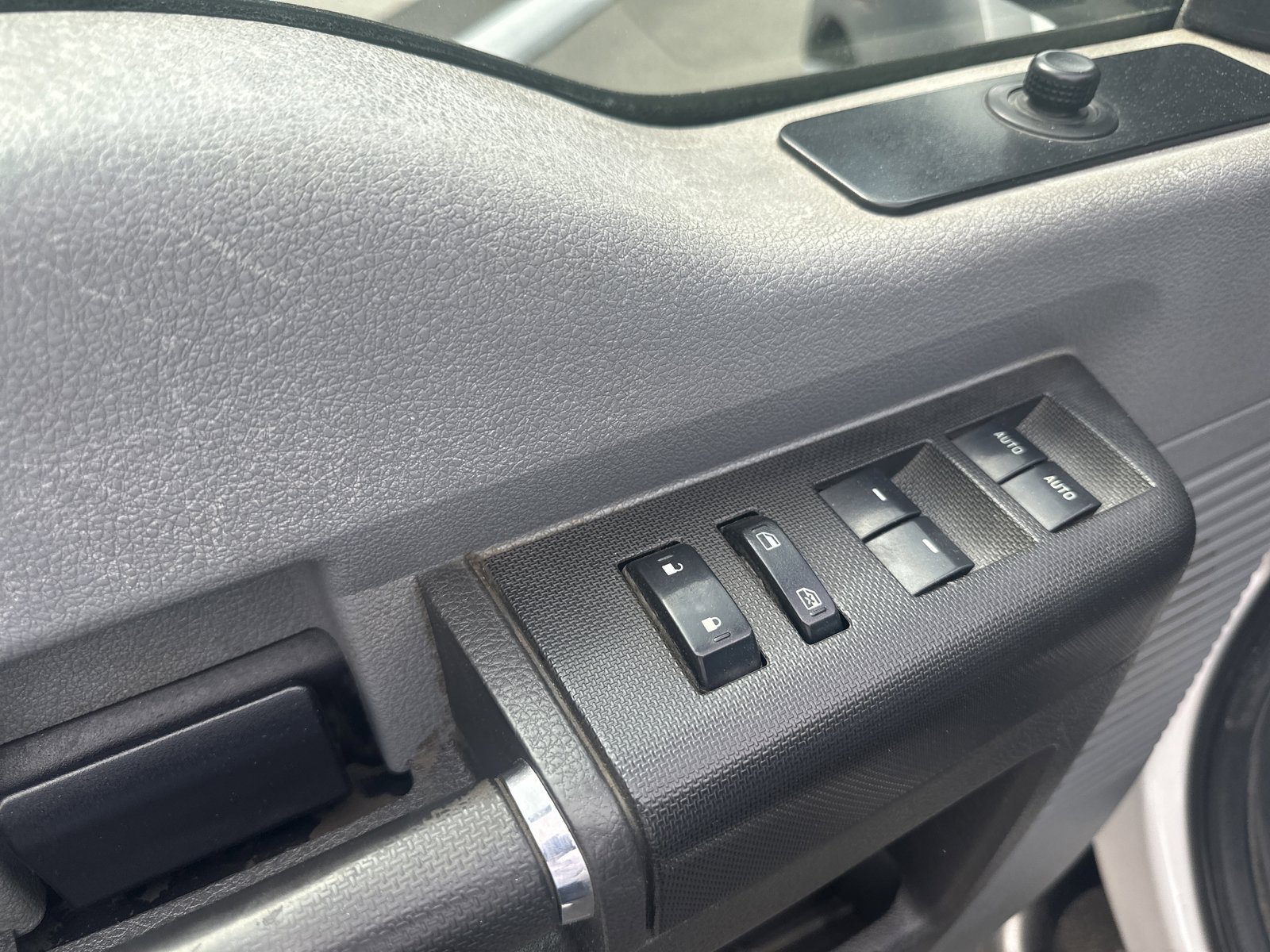 Used 2014 Ford F550 2WD Crew Cab Super Duty image 11