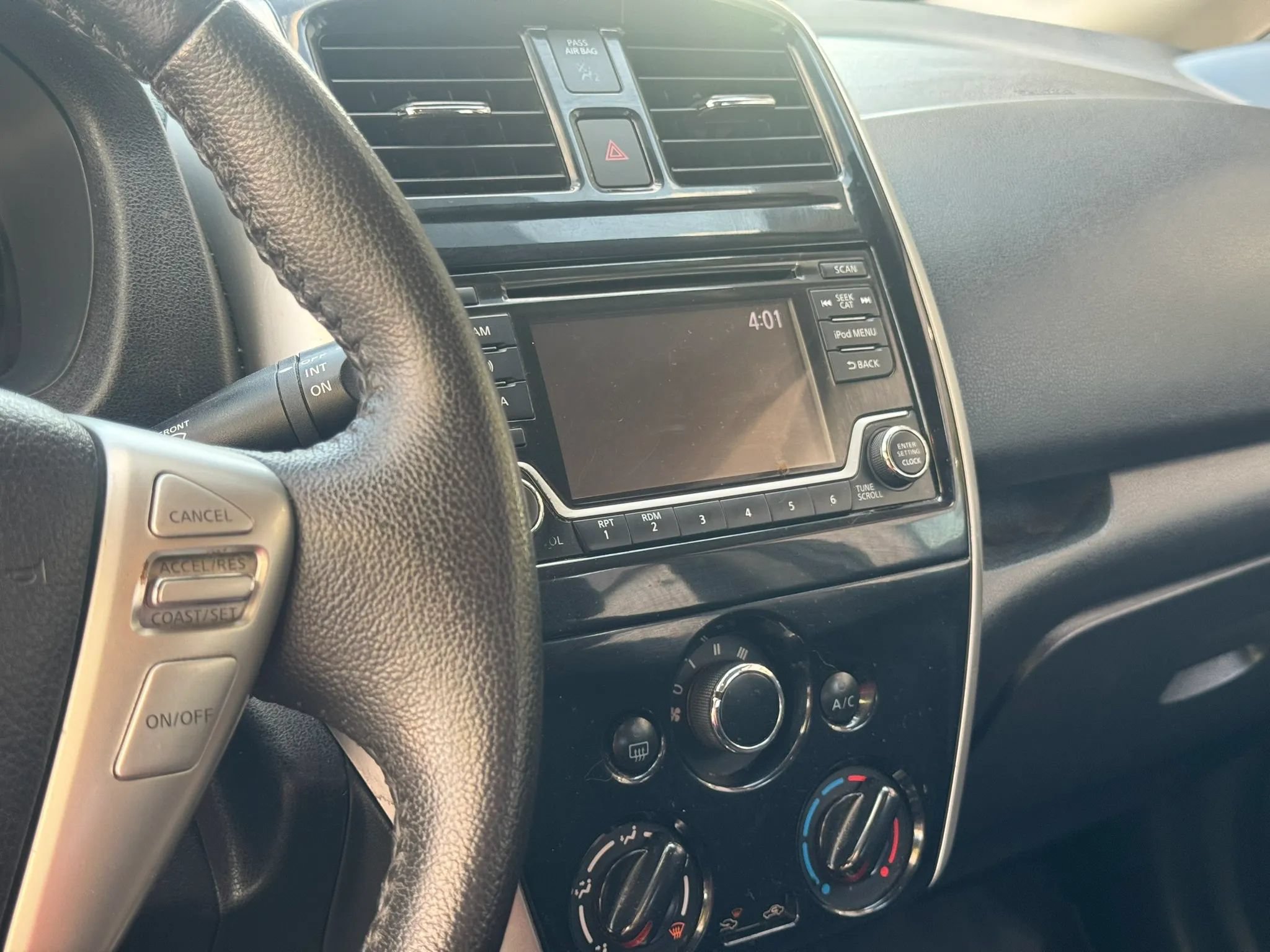 Used 2018 Nissan Versa Note FWD image 17