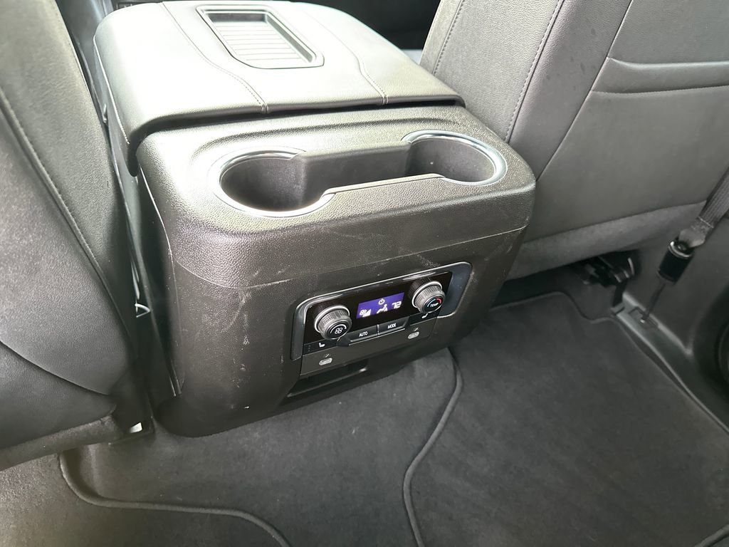 Used 2023 Chevrolet Suburban High Country AWD/4WD image 30