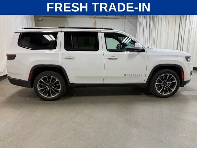 Used 2022 Jeep Wagoneer Series III w/ Premium Group I AWD/4WD image 3