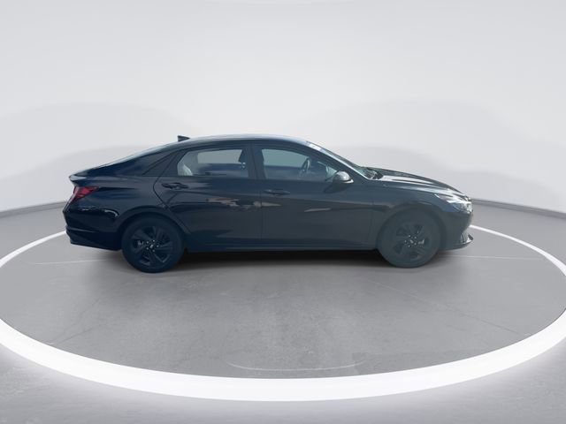 Used 2023 Hyundai Elantra SEL w/ Cargo Package FWD image 8