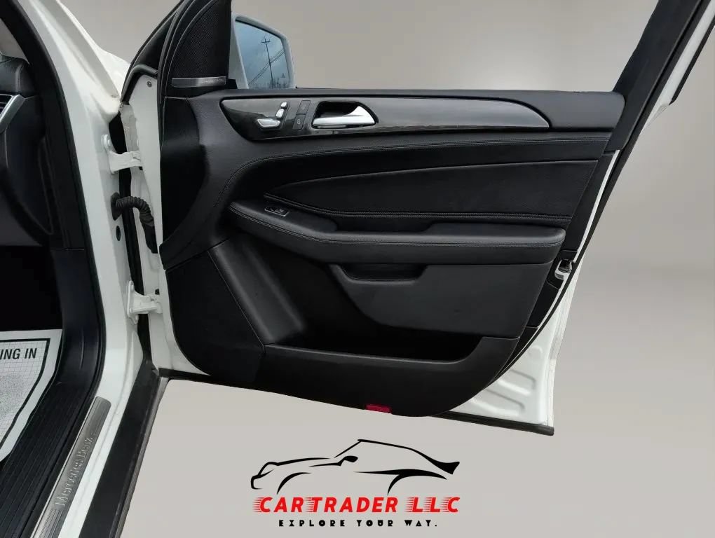 Used 2017 Mercedes-Benz GLE 550e image 21