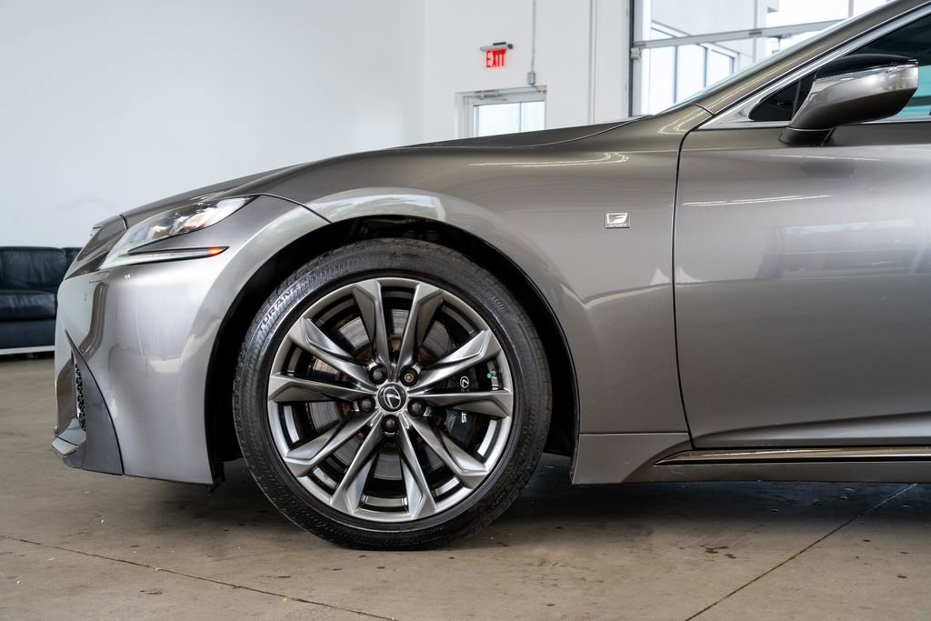 Used 2018 Lexus LS 500 F Sport w/ Accessory Package (Z2) image 9
