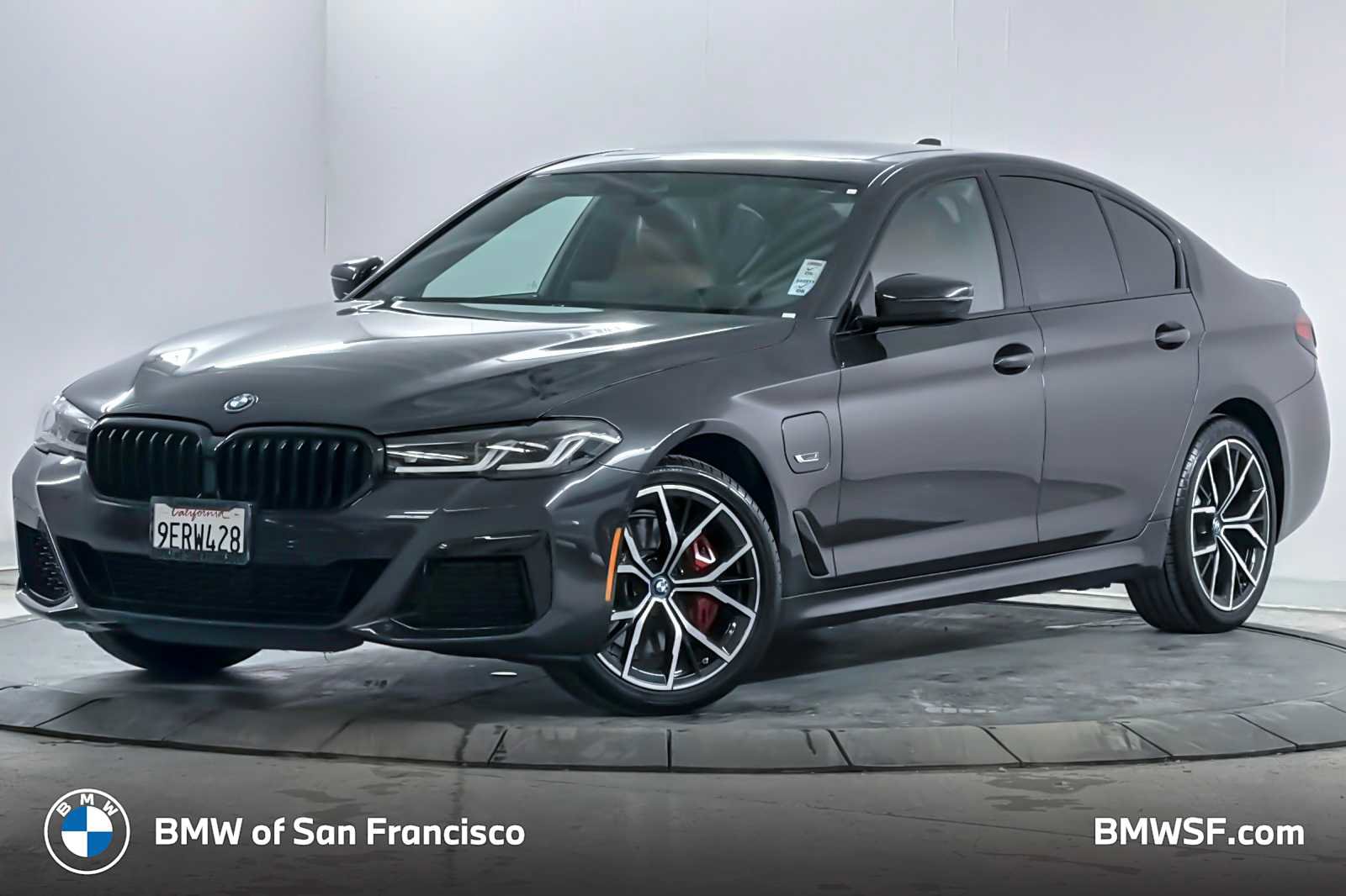 Used 2023 BMW 530e w/ Executive Package image 1